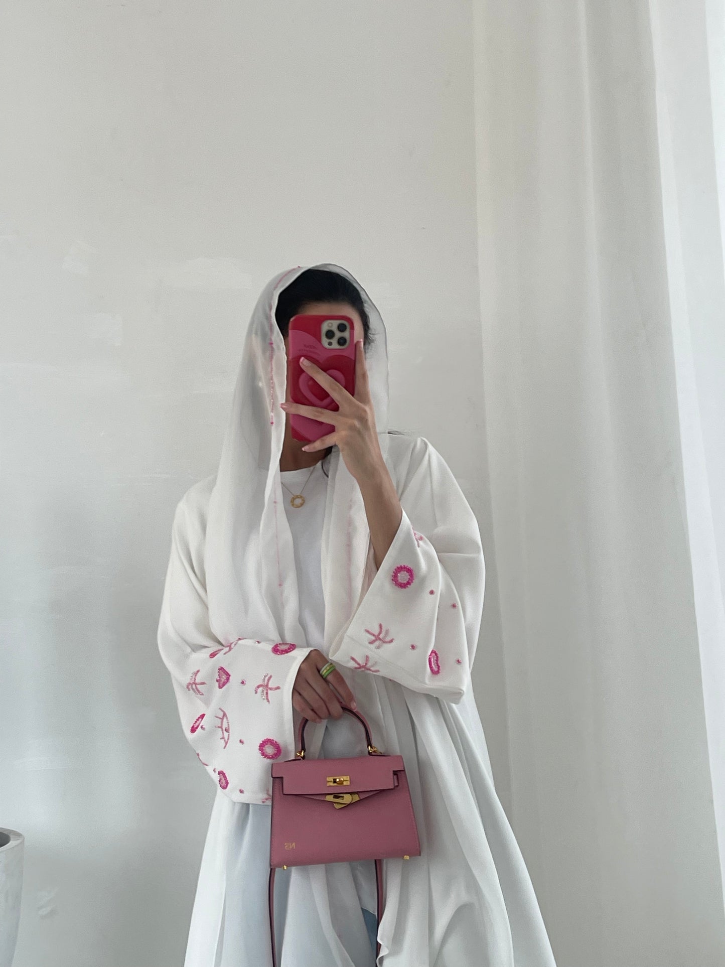 white hearts eye abaya