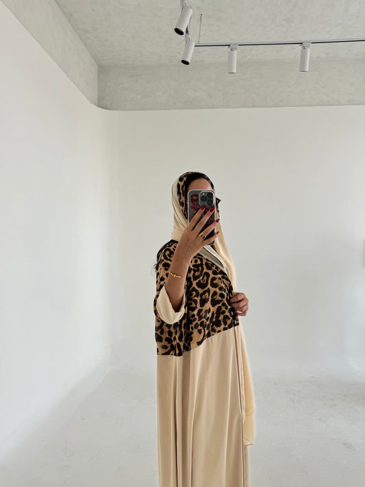 Leopard abaya