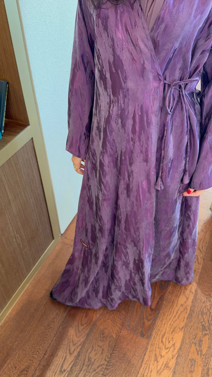 Wrapped abaya