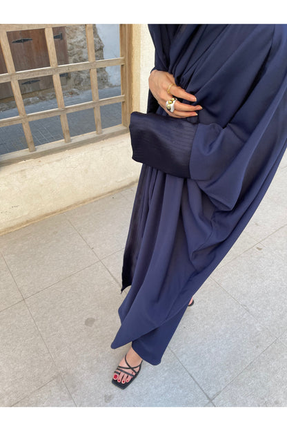 Metallic abaya