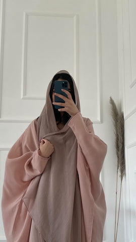 Dirty pink abaya